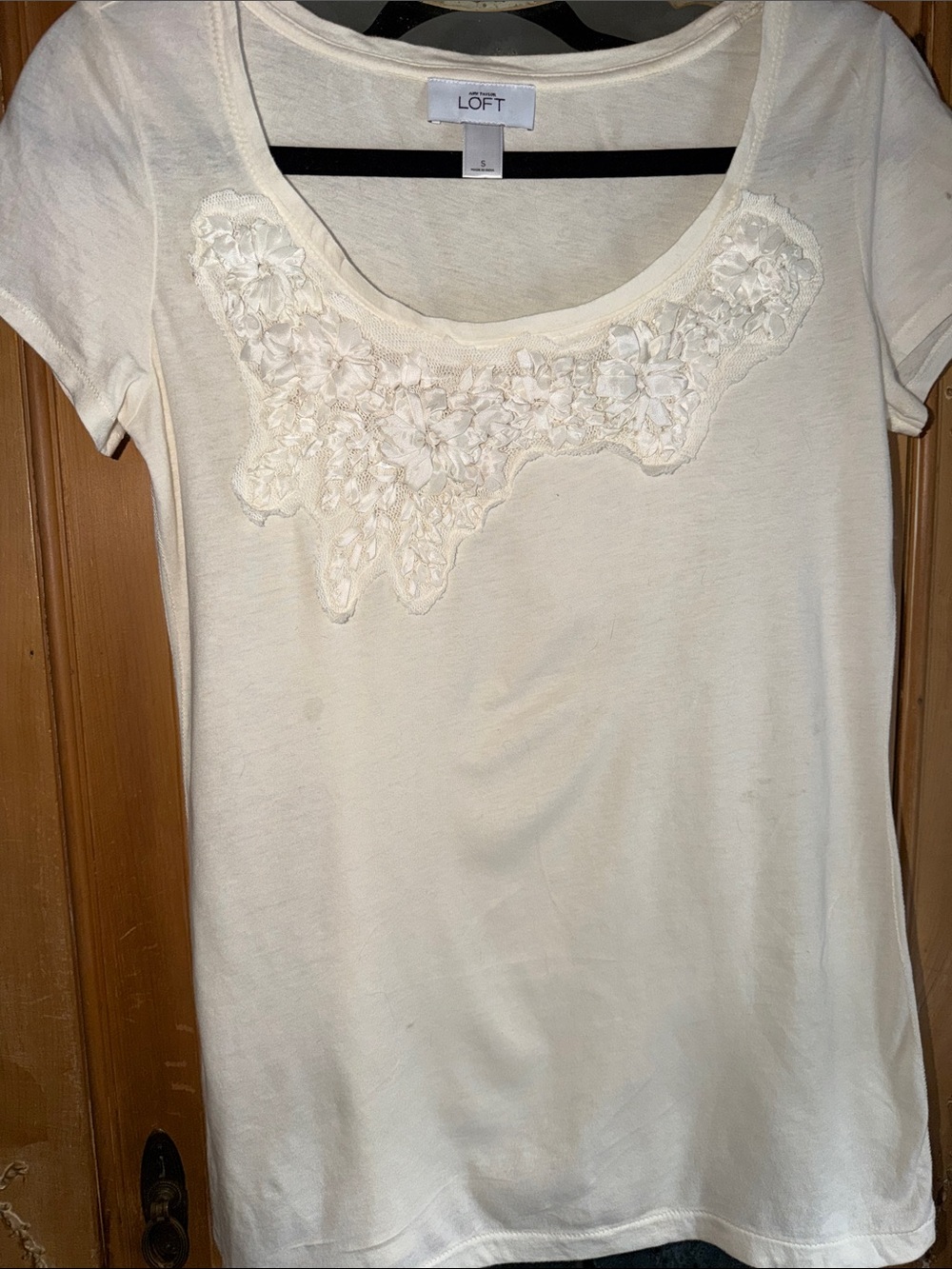 LOFT Cream Short-Sleeve Scoop Neck Tee with Floral Appliqué